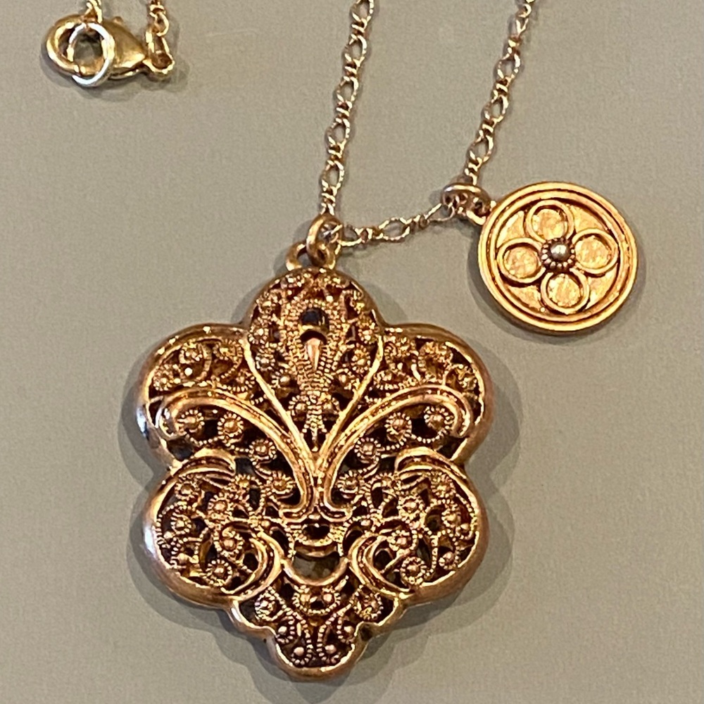 Elegant 32” Copper Tone Filigree Pendant Necklace